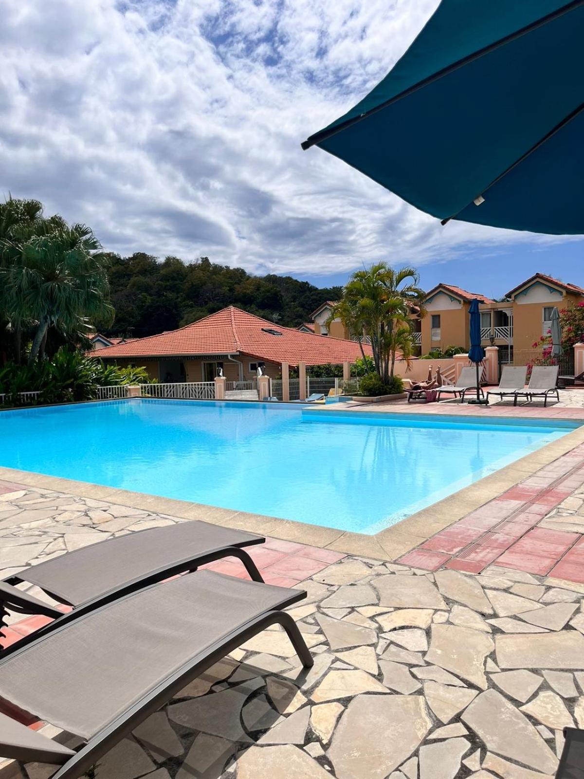 Superbe Studio De Standing A 800M De La Mer Des Caraibes Le Hameau De Beauregard Sainte Anne Exterior photo