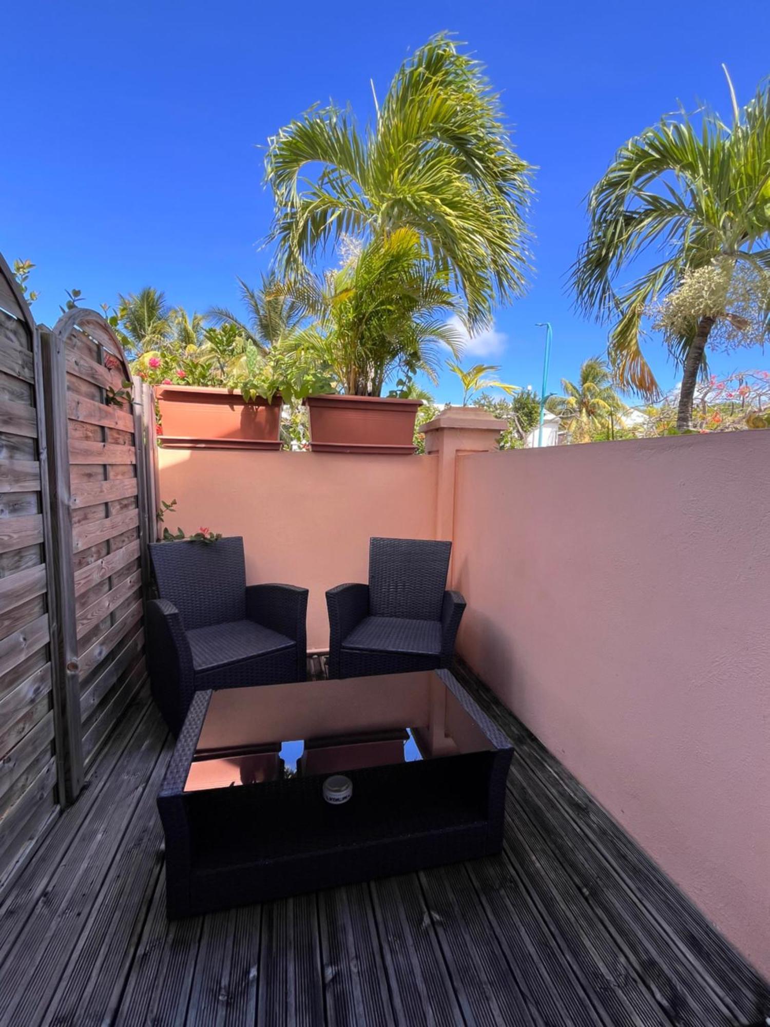 Superbe Studio De Standing A 800M De La Mer Des Caraibes Le Hameau De Beauregard Sainte Anne Exterior photo